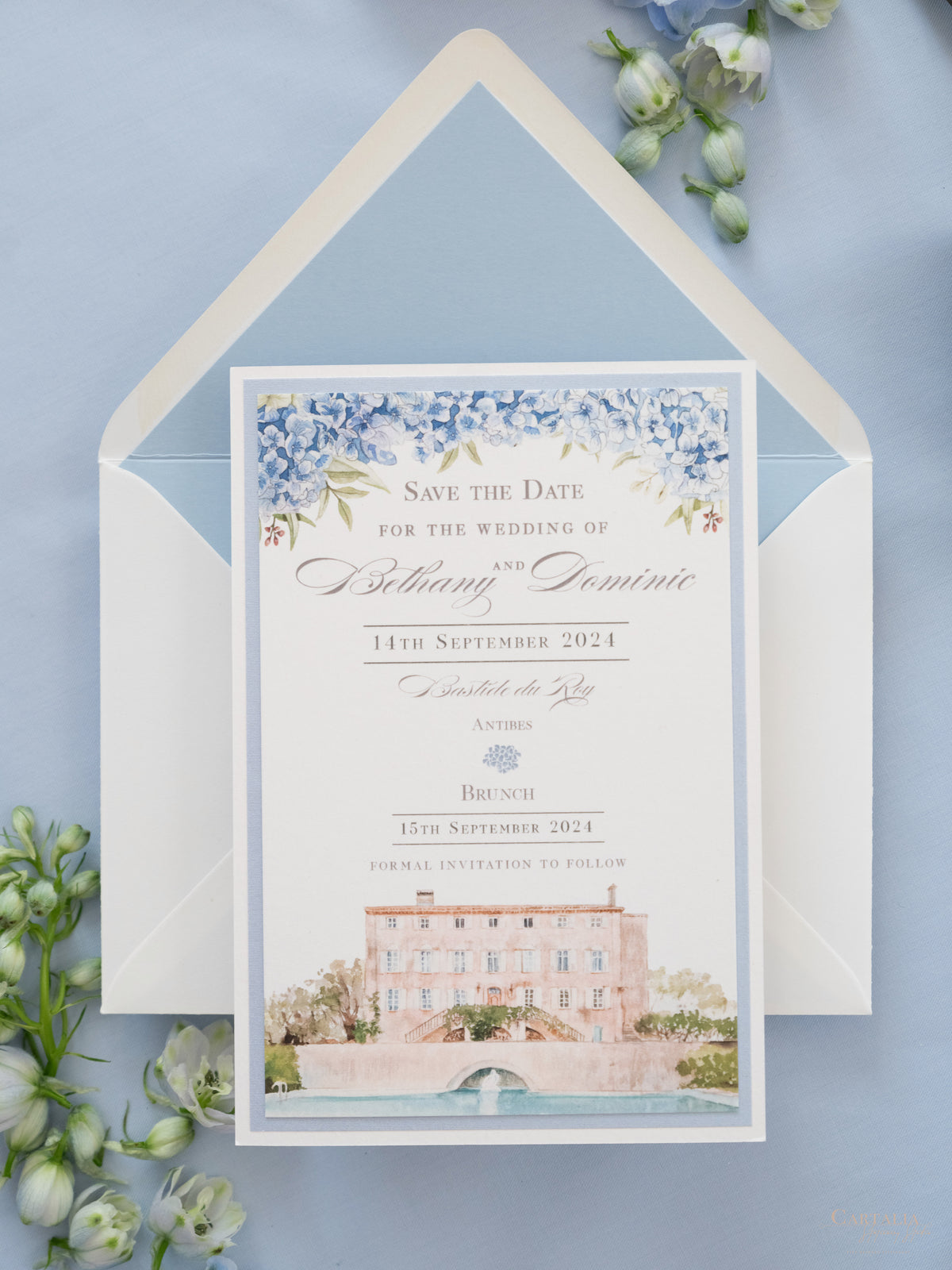 Invitación personalizada al lugar de la boda en acuarela con lámina dorada | Villa Regina Teodolinda | Lago Como